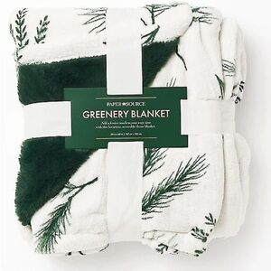 Paper Source Greenery Throw Blanket 🎄